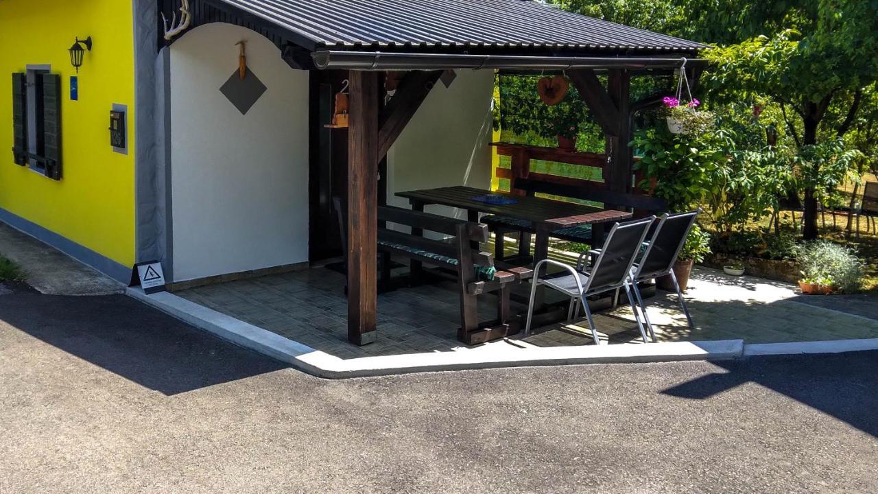 Apartment Franciska Rakovica Eksteriør bilde