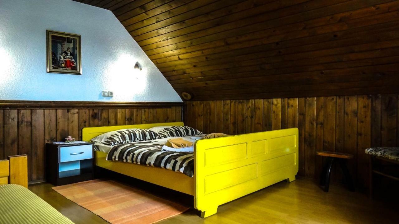 Apartment Franciska Rakovica Eksteriør bilde