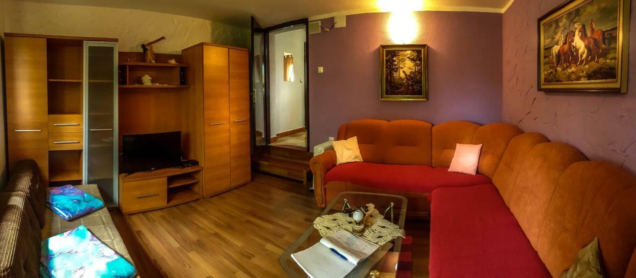 Apartment Franciska Rakovica Eksteriør bilde