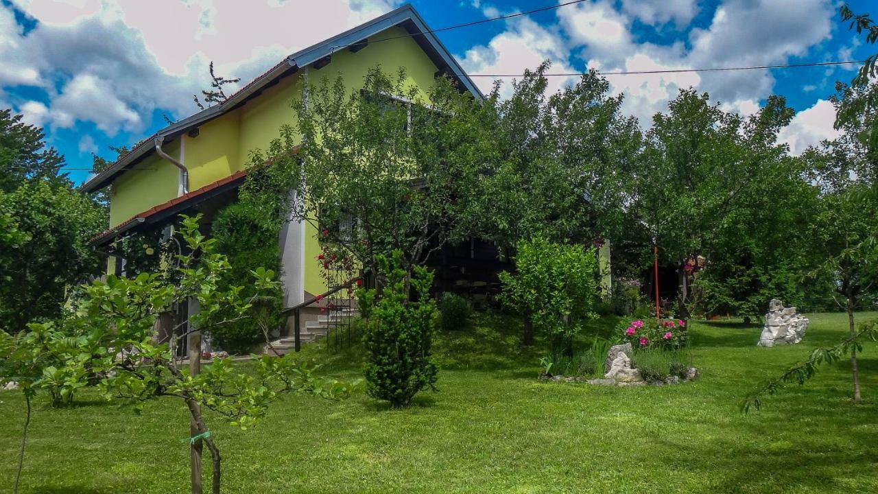 Apartment Franciska Rakovica Eksteriør bilde